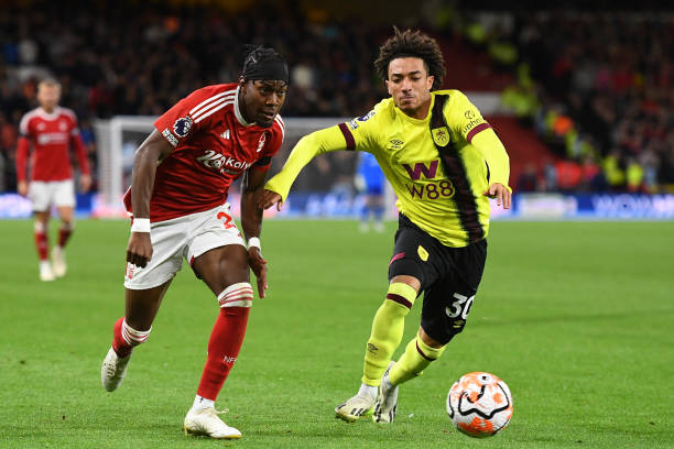 在保持自己 在保持自己