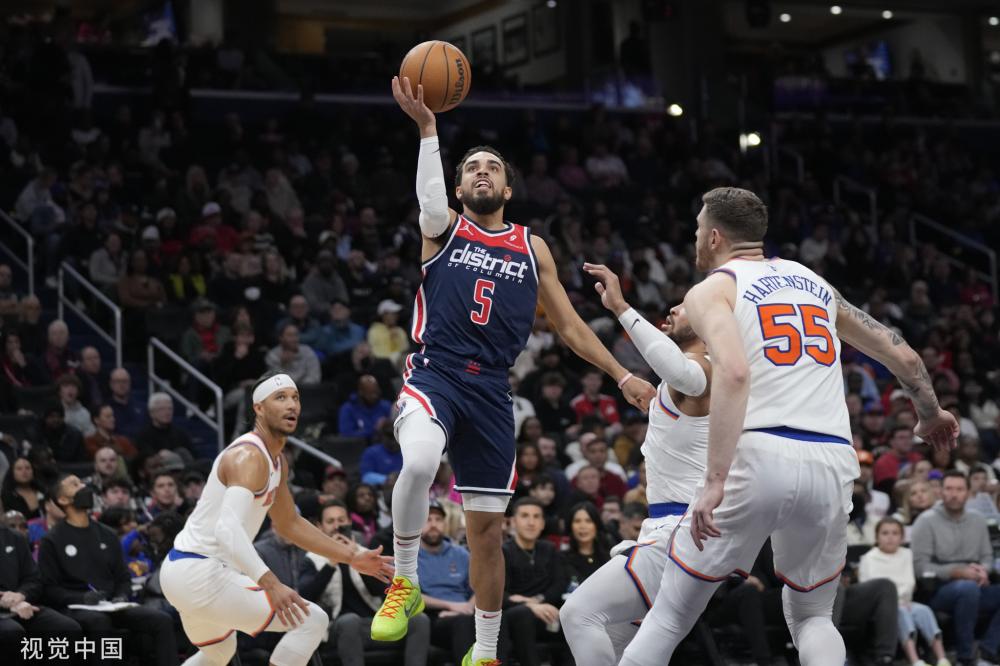 他在球场上 他在球场上